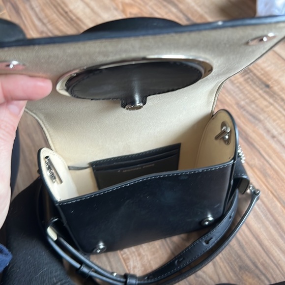 Camera inspired purse - Picture 3 of 4